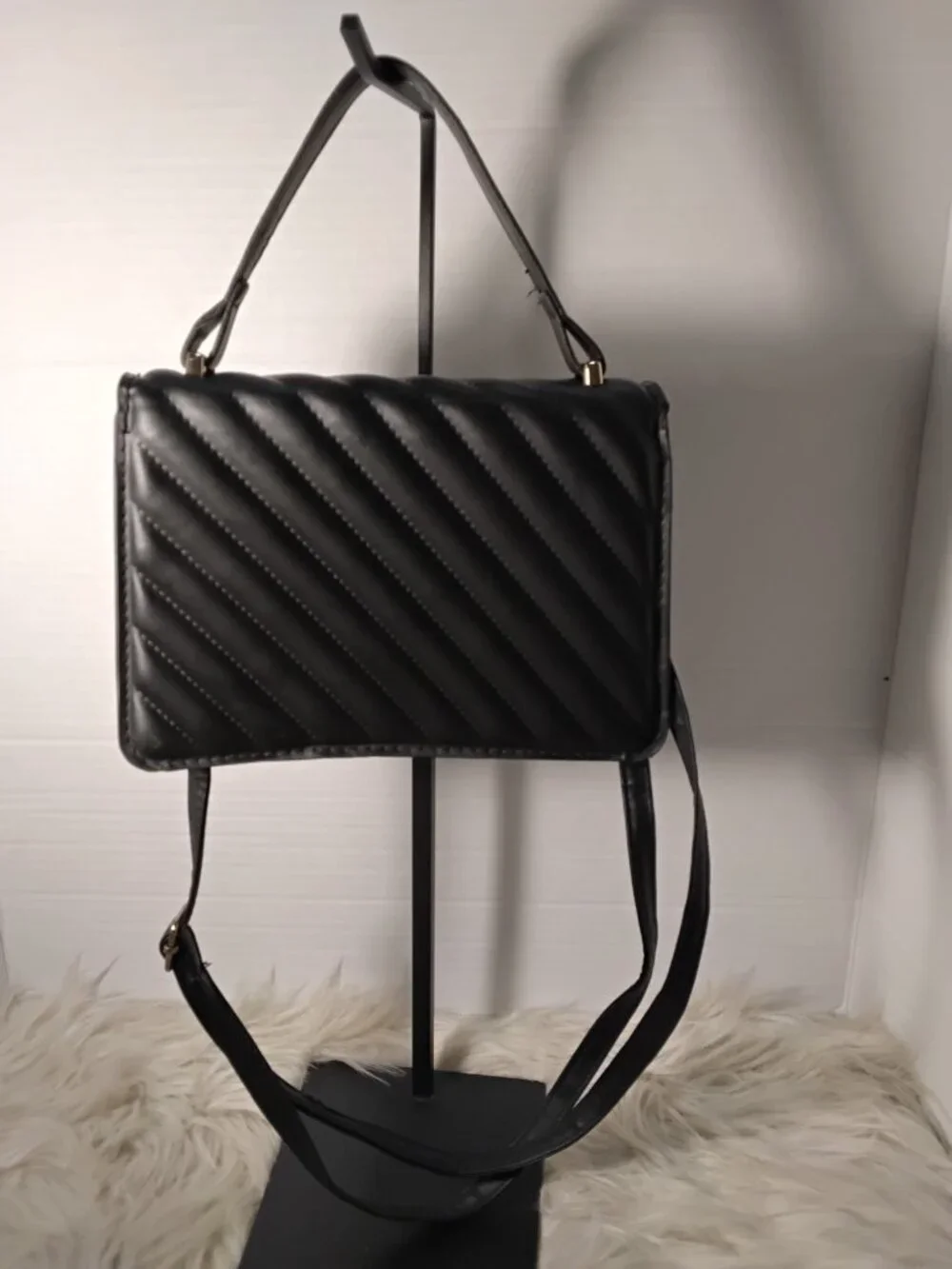 Chic Quilted Heart Crossbody Handbag